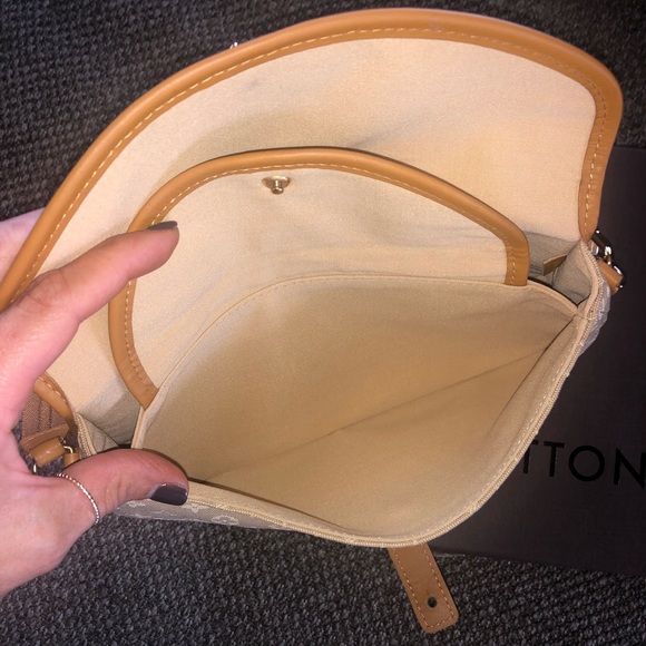 Louis Vuitton handbag - Picture 4 of 12